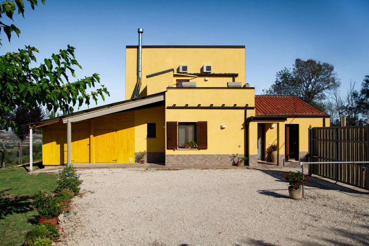 مبيت وإفطار غرادارا La Casa Del Sole المظهر الخارجي الصورة